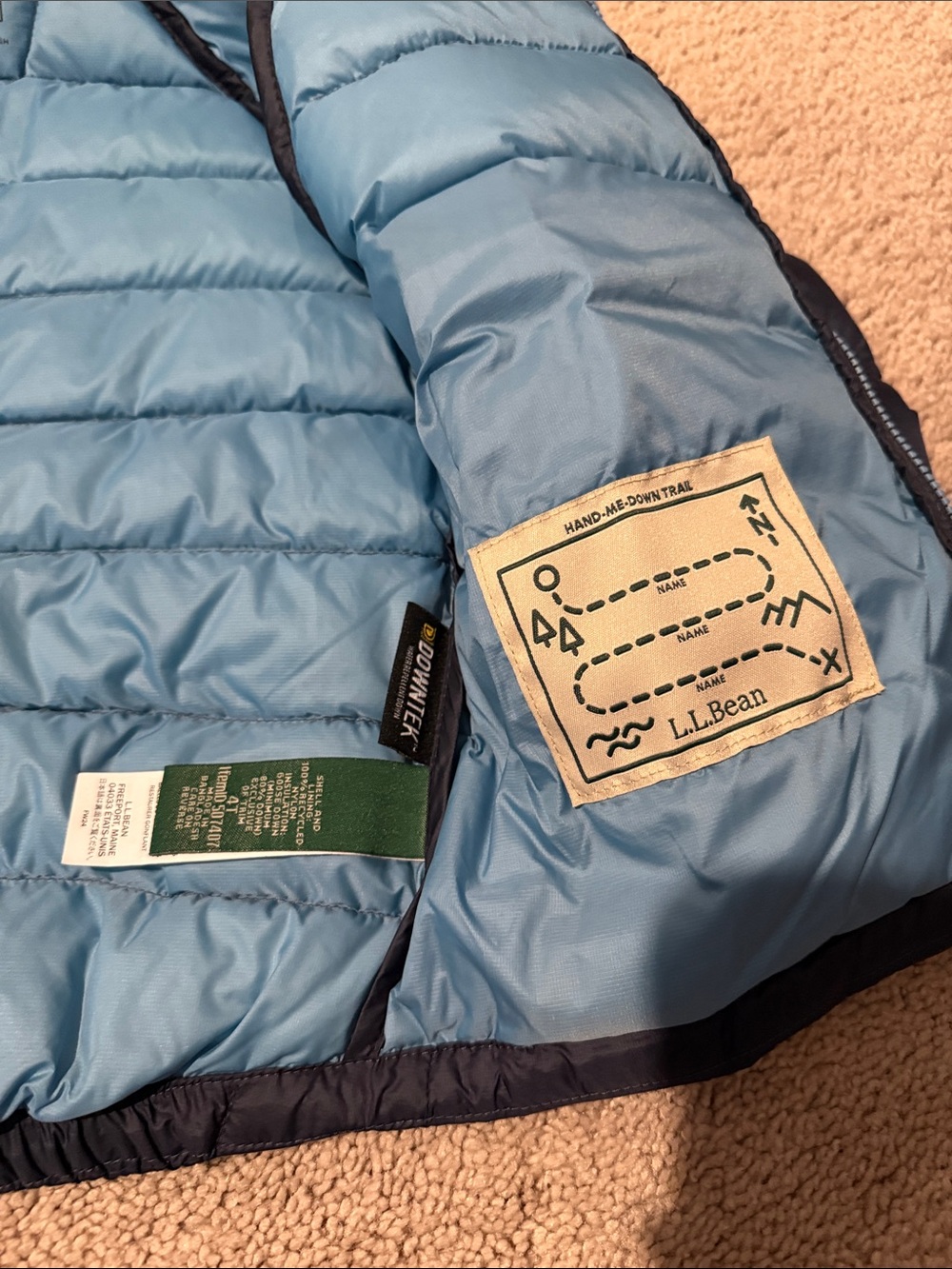 LL Bean Kids' Navy Hooded Ultralight 650 Down Jacket 4T - Picture 5 of 5